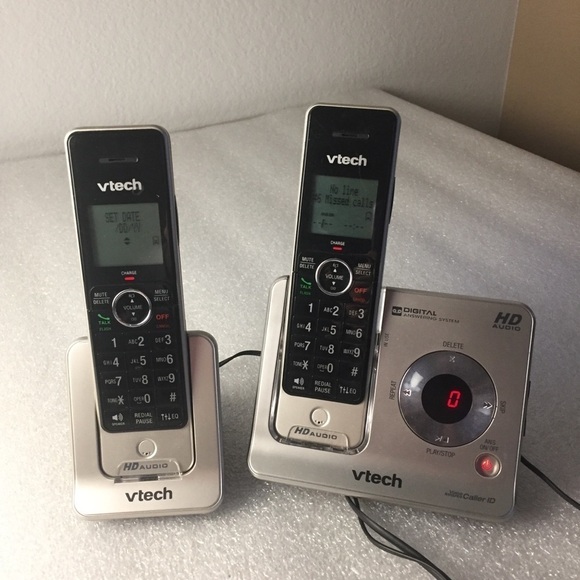 Vtech DECT 6.0 Digital Answering System with Speakerphone HD audio 2 handsets - Picture 1 of 14